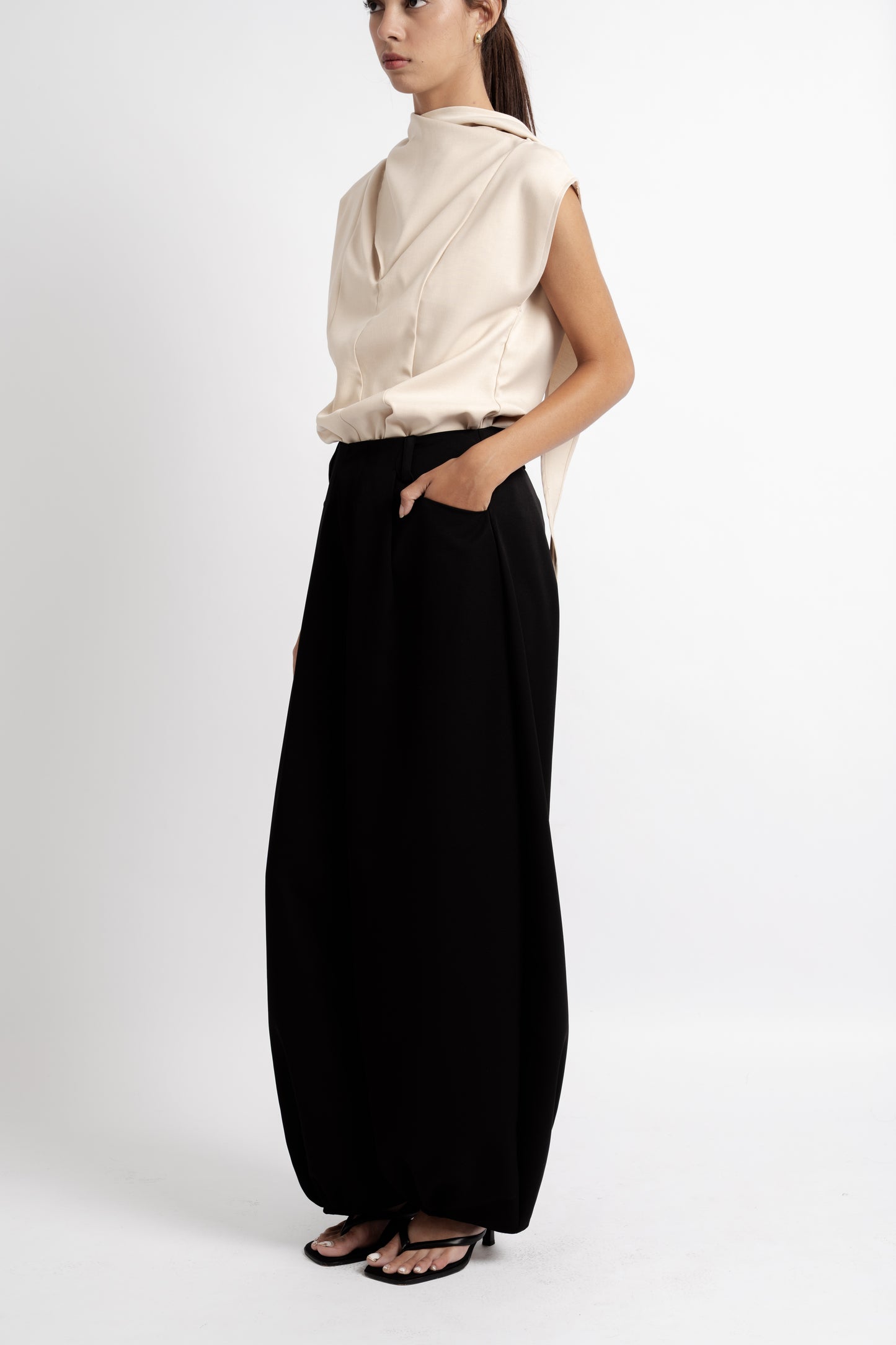 Axel Pants In Black