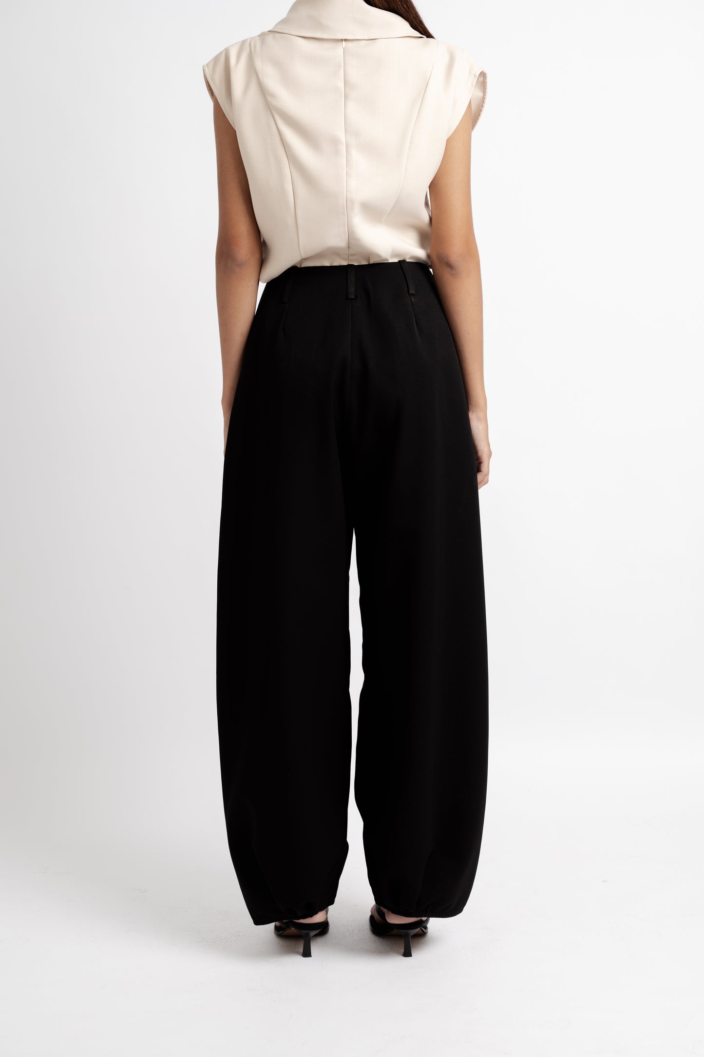 Axel Pants In Black