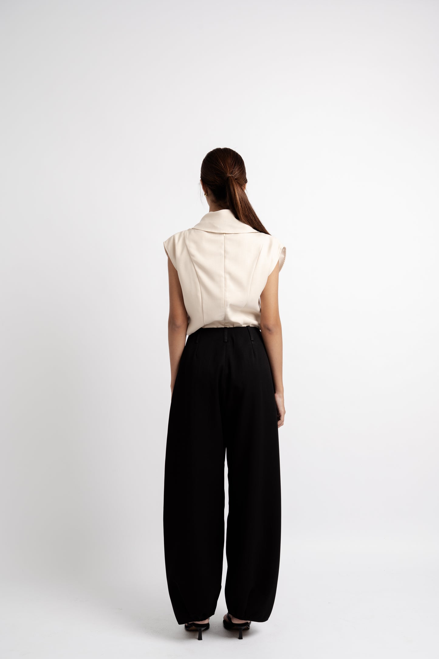 Axel Pants In Black
