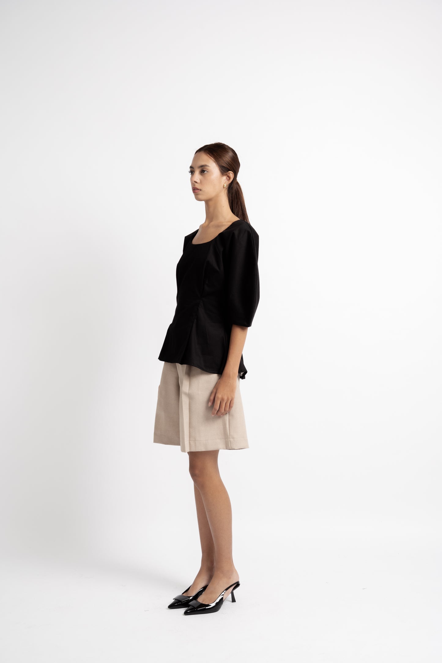 Gyon Top In Black