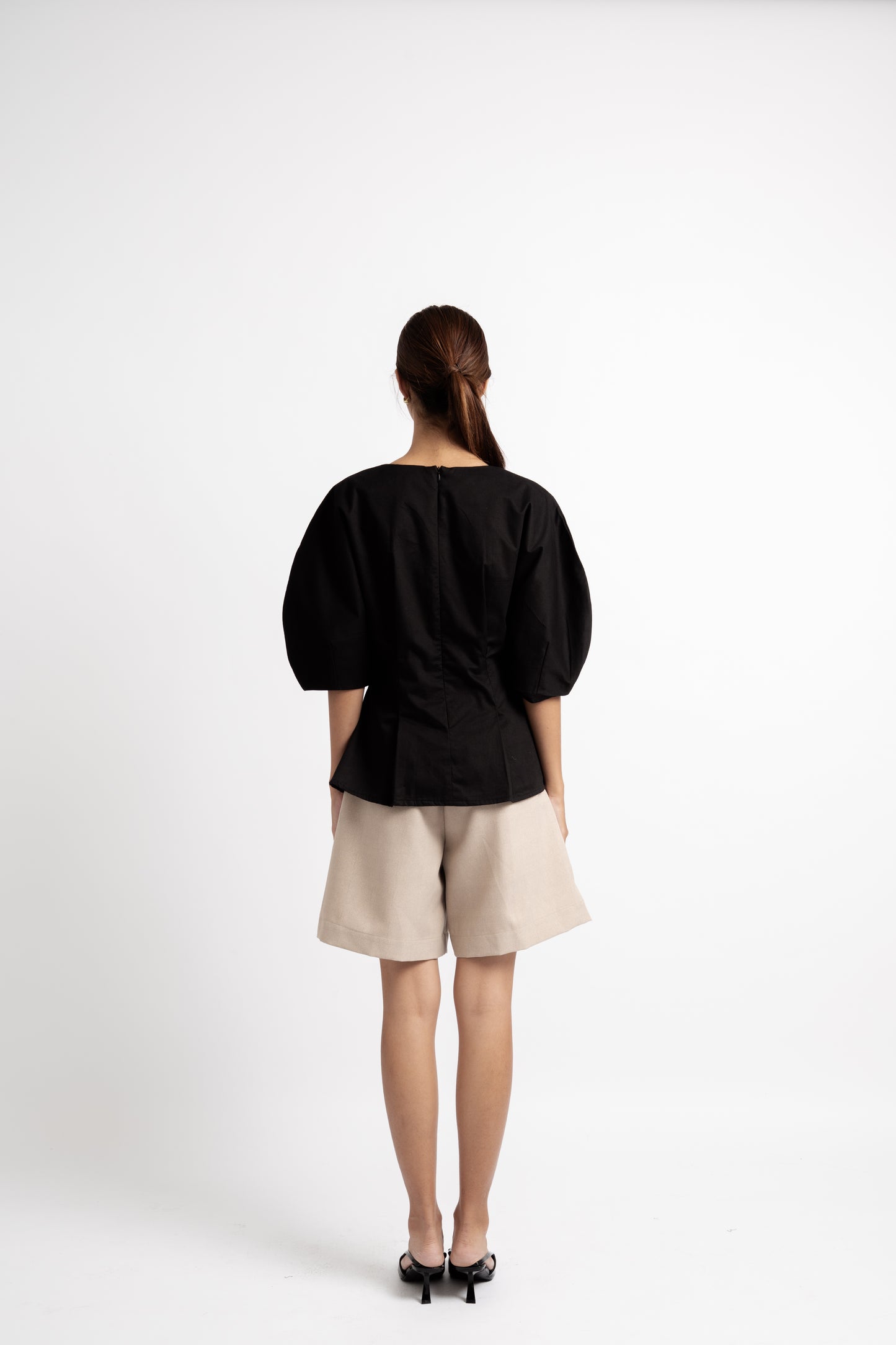 Gyon Top In Black