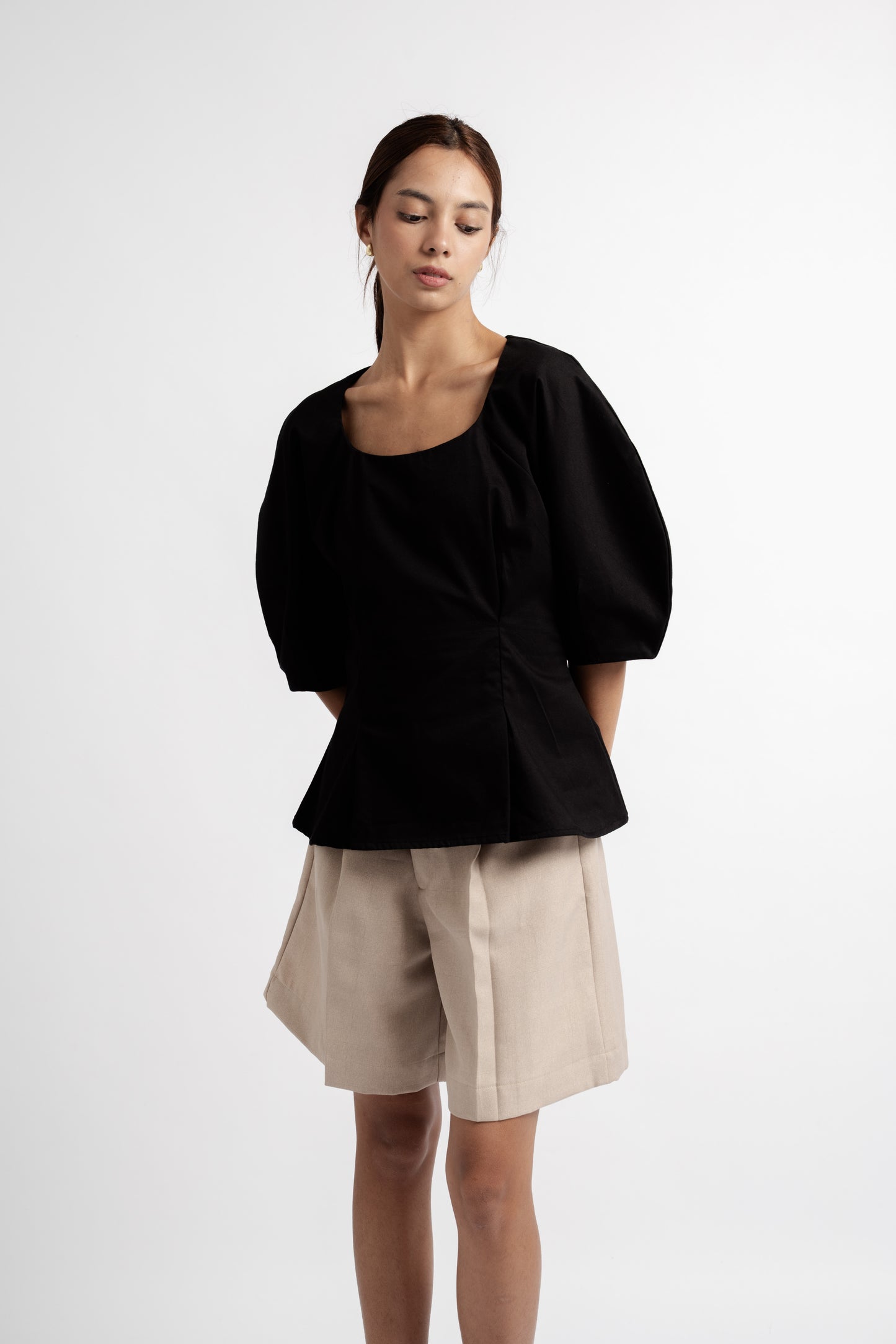 Gyon Top In Black