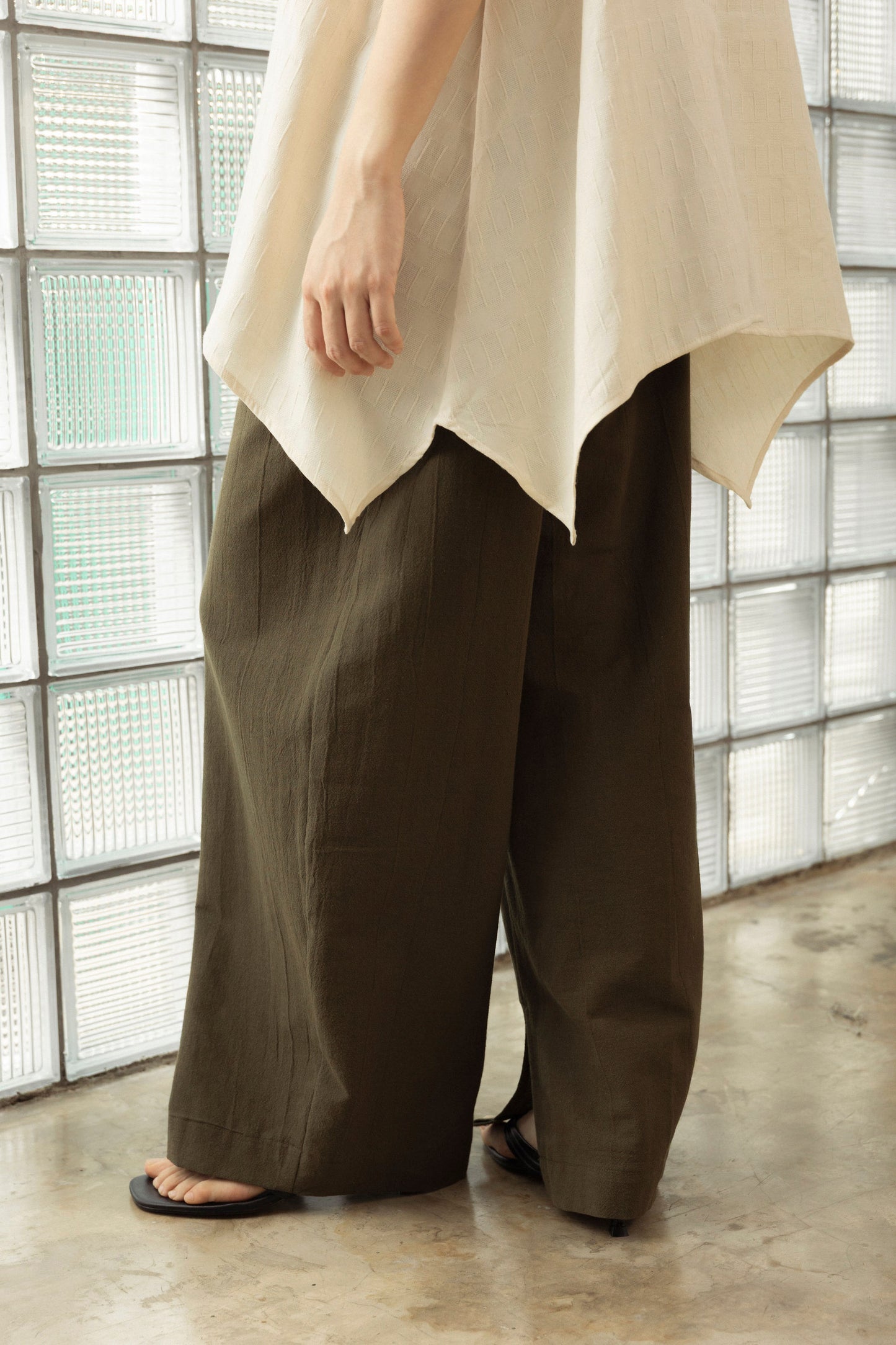Sukha Top in Grid