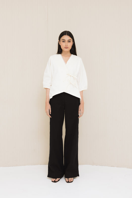 Dynta Top In Off White