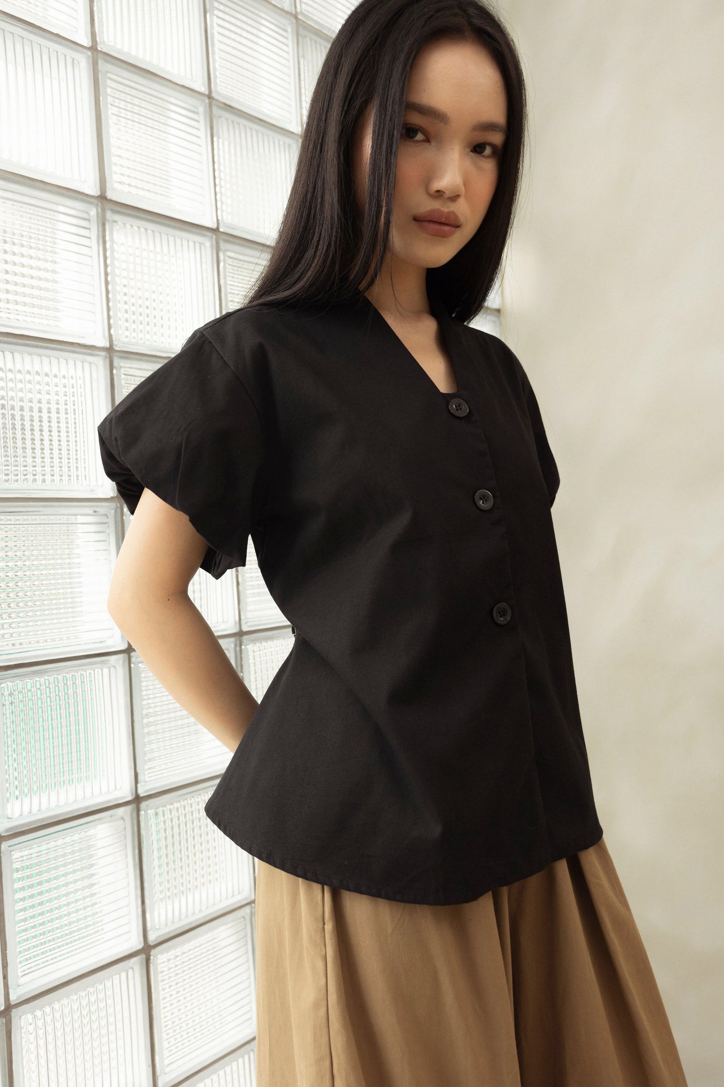 Quin Top in Black