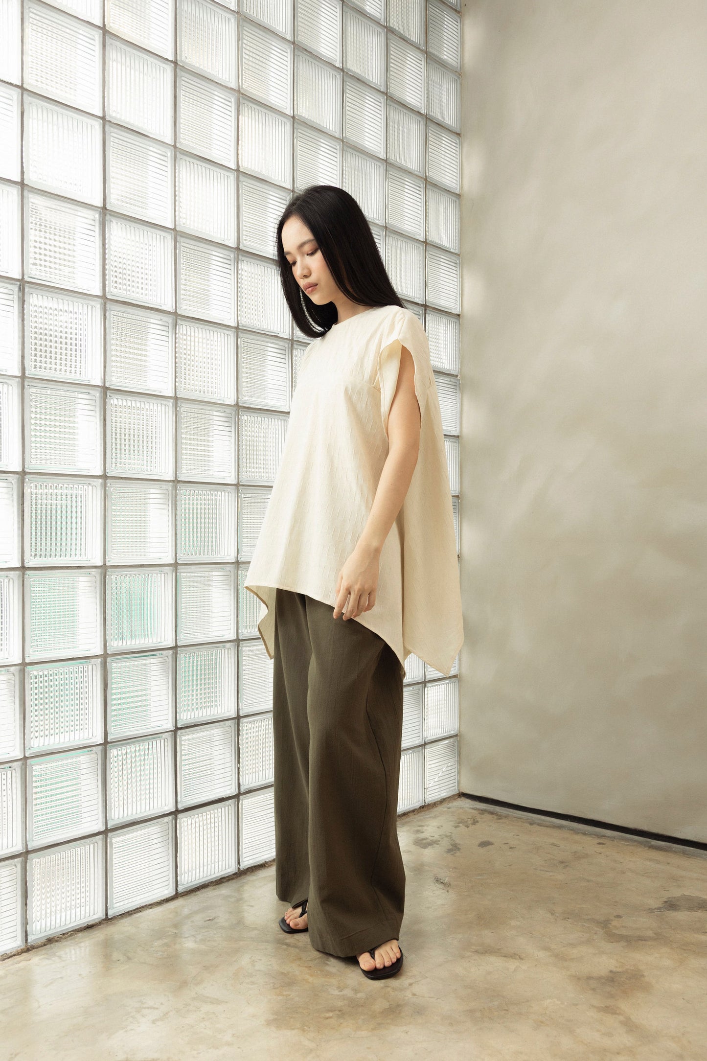 Sukha Top in Grid